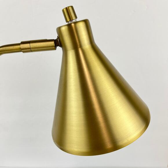 Welldone Model HW-T3047D Brass Desk Lamp With Adjustable Arm - Picture 2 of 9